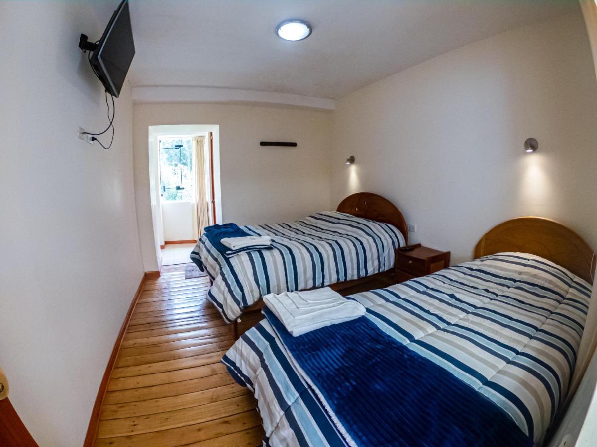 Hotel Los Laureles Calca Eksteriør billede