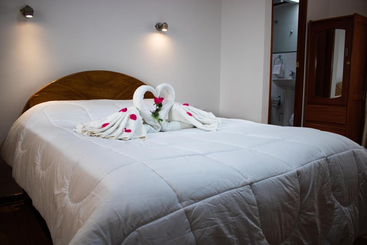 Hotel Los Laureles Calca Eksteriør billede