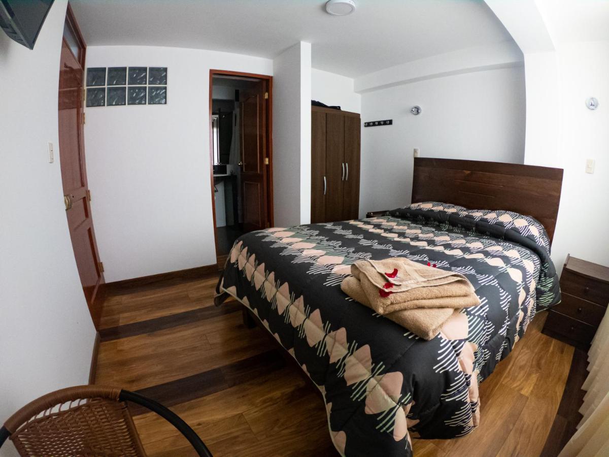 Hotel Los Laureles Calca Eksteriør billede