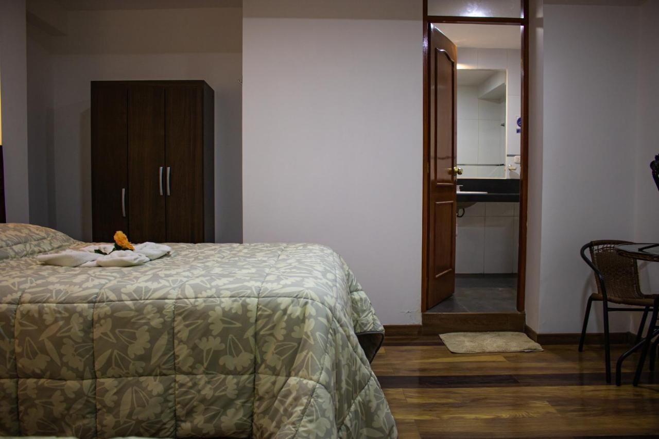 Hotel Los Laureles Calca Eksteriør billede