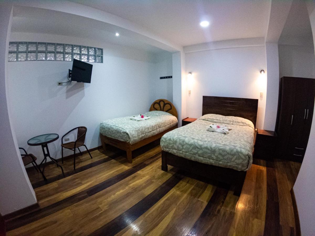 Hotel Los Laureles Calca Eksteriør billede