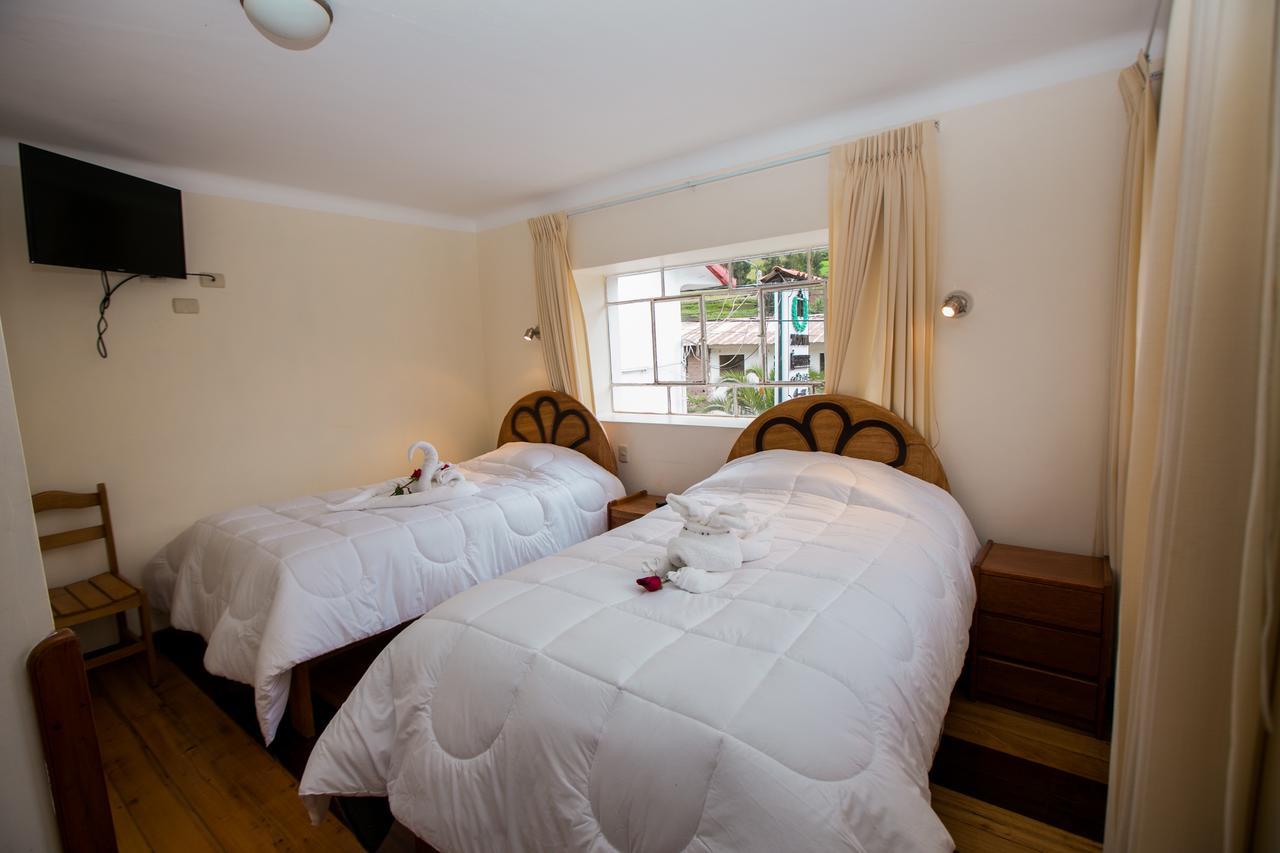 Hotel Los Laureles Calca Eksteriør billede