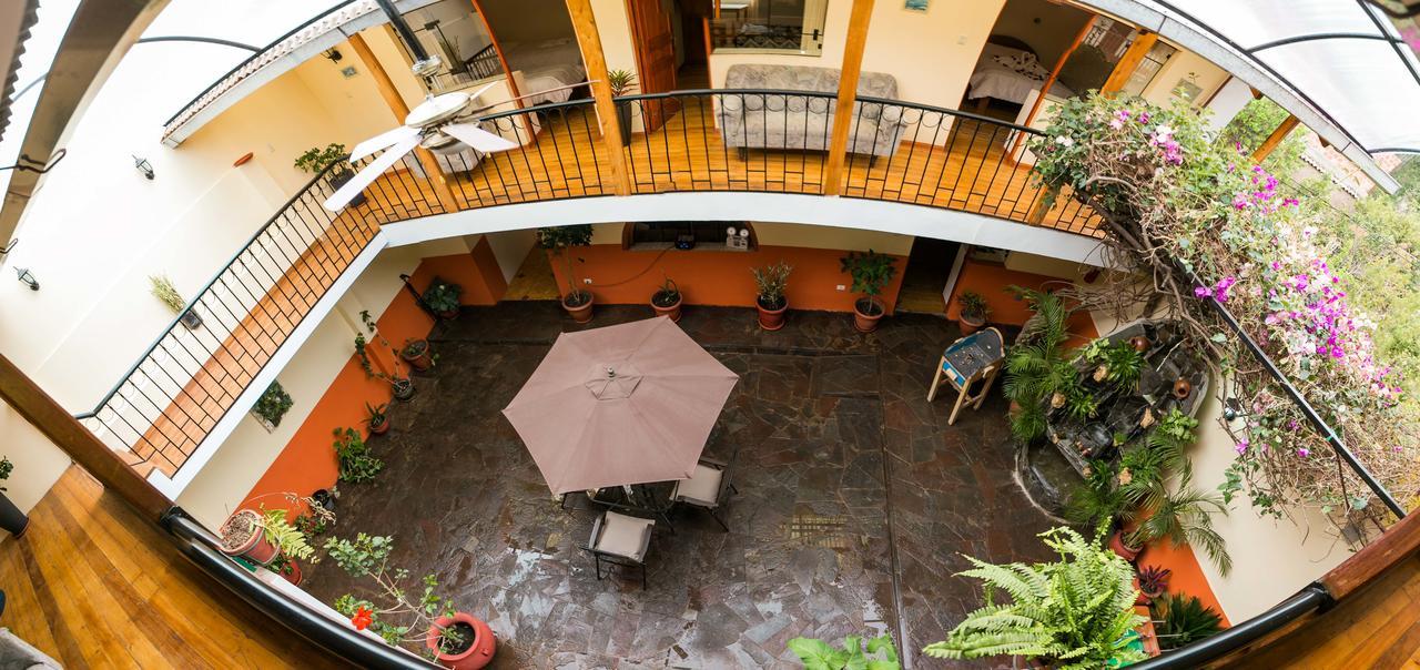 Hotel Los Laureles Calca Eksteriør billede
