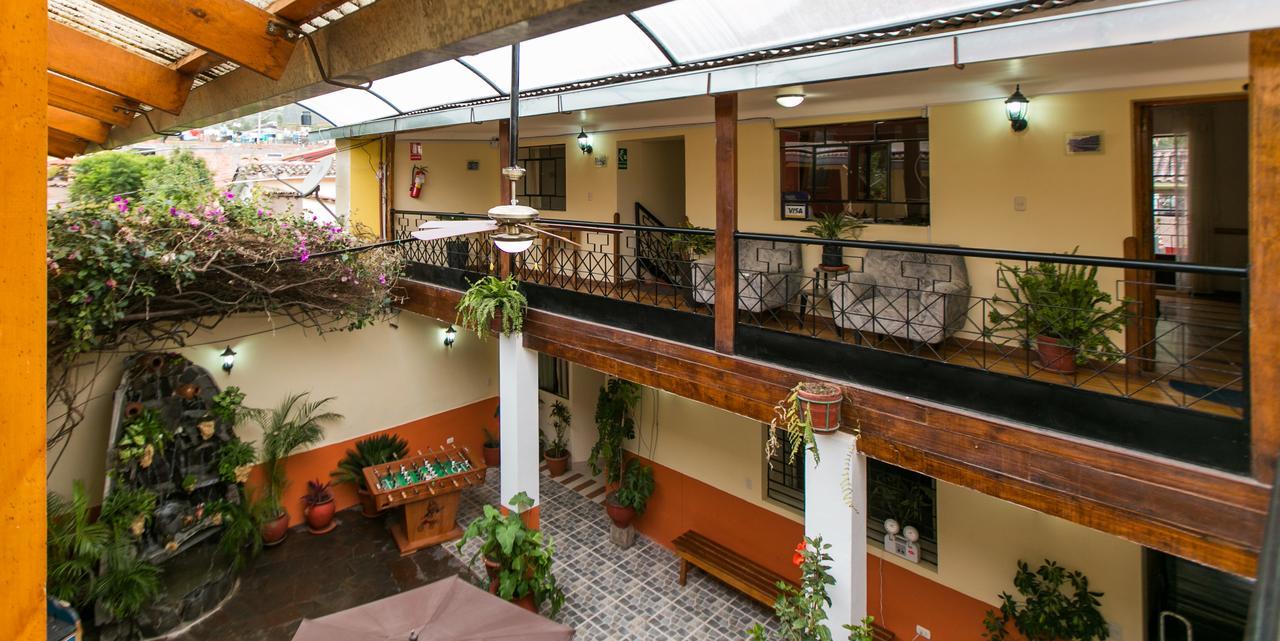 Hotel Los Laureles Calca Eksteriør billede
